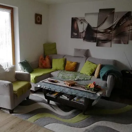 Ferienwohnung Hustley アパート *