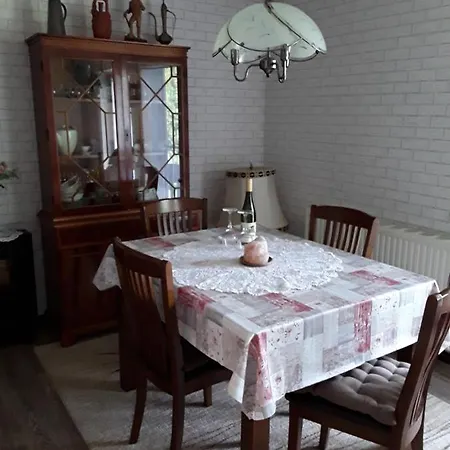Ferienwohnung Hustley アパート ゲロルシュタイン