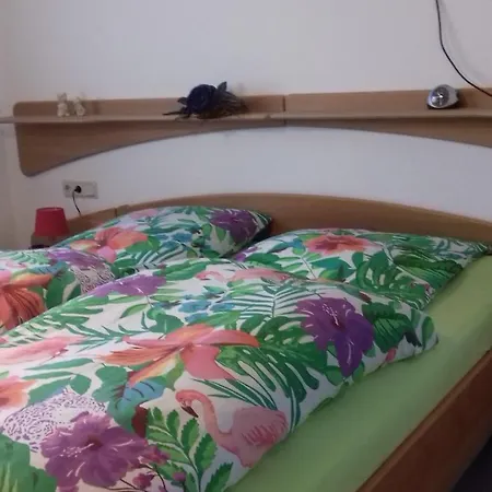 Ferienwohnung Hustley アパート